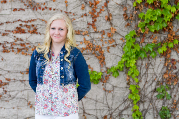 Elsa Jensen, Elsa, Jensen, Elsa Creates, Elsa, Evie, Senior Pictures, Girl, Bountiful, Utah, Bountiful high school, cheer, cheerleading, cheerleader, senior portraits, senior, portraits, utah photographer, utah senior pictures, utah senior picture photography, frozen, olaf, 