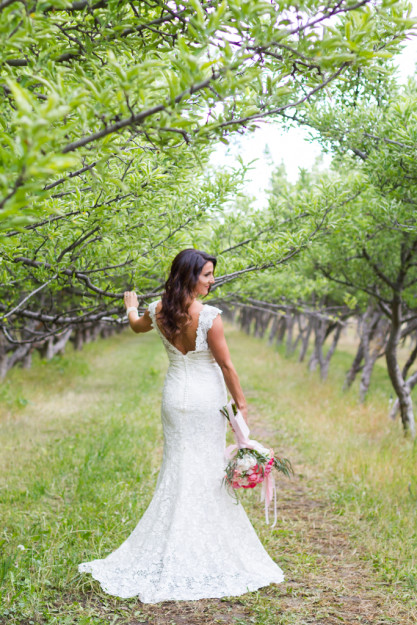 elsa jensen, elsa creates, elsa, jensen,  bridals, utah, utah bridals, utah wedding photographer, wedding, provo castle, provo, megan, utah weddings, wedding photographer, videographer, creative, green, lush, sky, orchards, bouquet, wedding, frozen, 