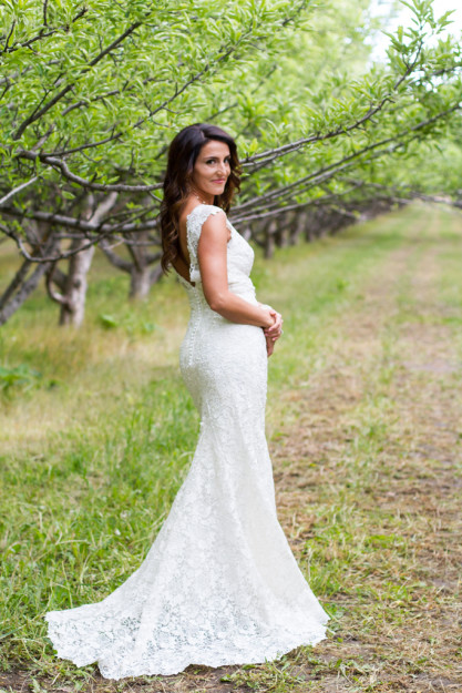 elsa jensen, elsa creates, elsa, jensen,  bridals, utah, utah bridals, utah wedding photographer, wedding, provo castle, provo, megan, utah weddings, wedding photographer, videographer, creative, green, lush, sky, orchards, bouquet, wedding, frozen, 