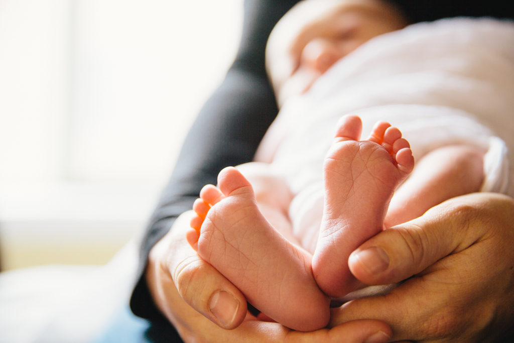 elsa jensen, elsa creates, utah photographer, newborn photographer, newborn portraits, utah newborn photographer, utah newborn portraits, baby, sweet, little, baby boy, family, in home newborn portraits, baby at home, 